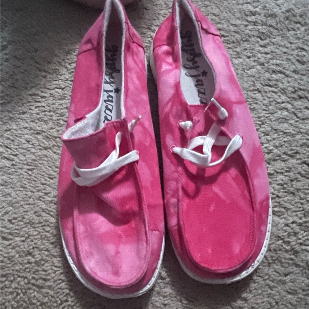 Gypsy Jazz hot pink tie dye slip on shoe!